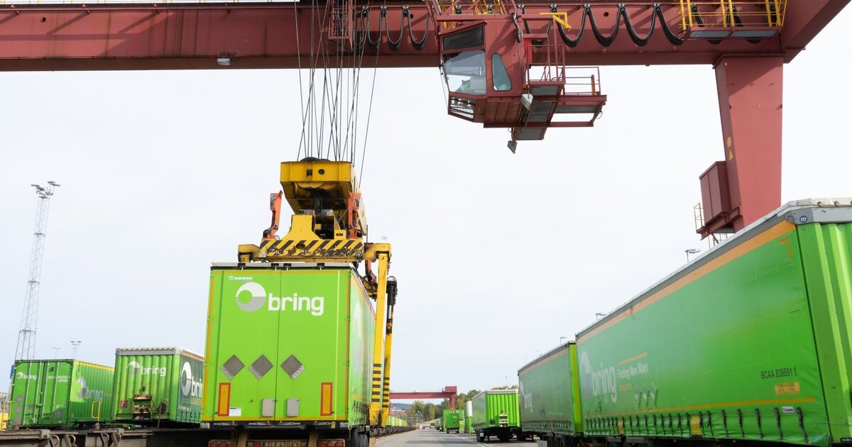 Expressleverans av paket med flygfrakt eller budbil - Bring.dk/en