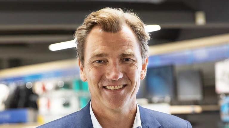 Portræt af Erik G. Sønsterud, CEO Elkjøp Nordic, ejer af Elgiganten